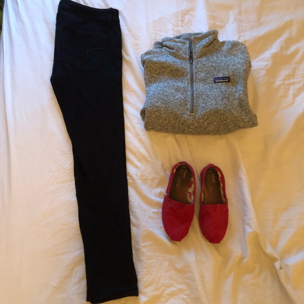 American Eagle black knit jeggings